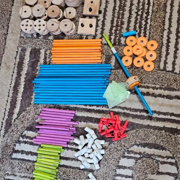 Tinkertoy Construction Set - Picture 5 of 5